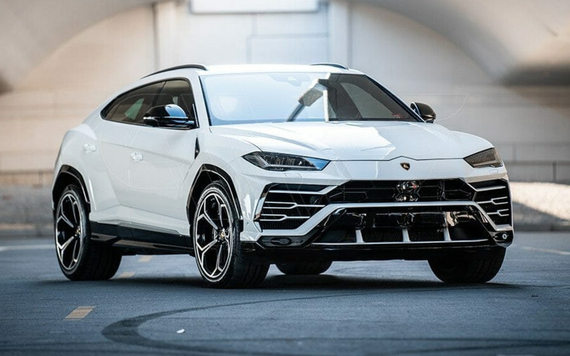 Rent Lamborghini Urus