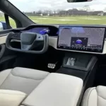 rent Tesla Model X Plaid 2023