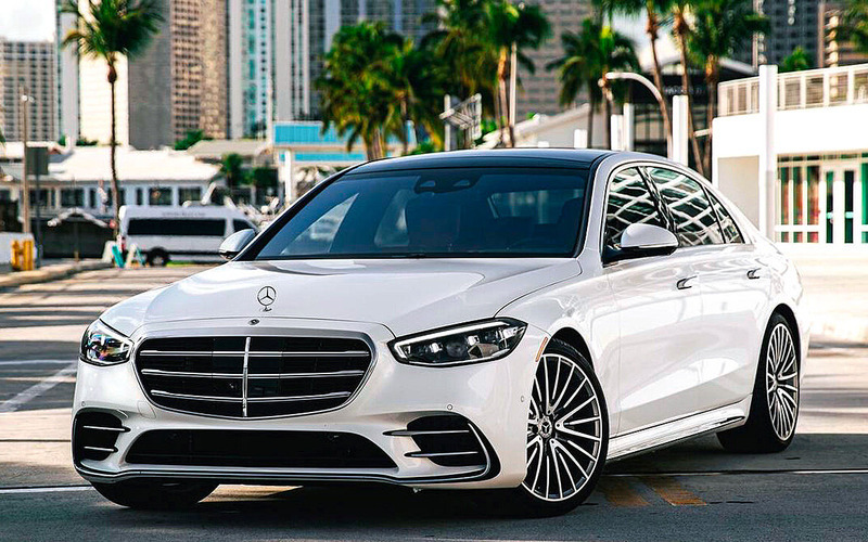 Mercedes Benz S500 2022 rental